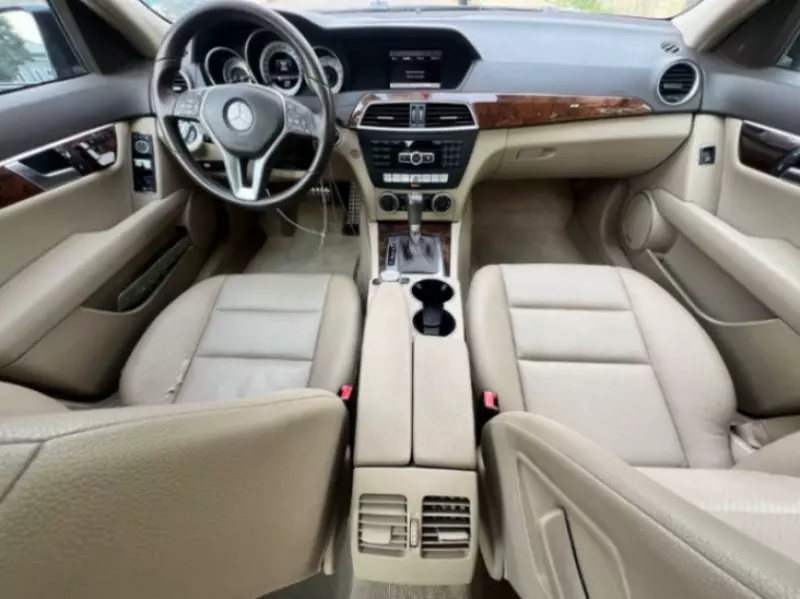 Mercedes-Benz C 300   - 2013