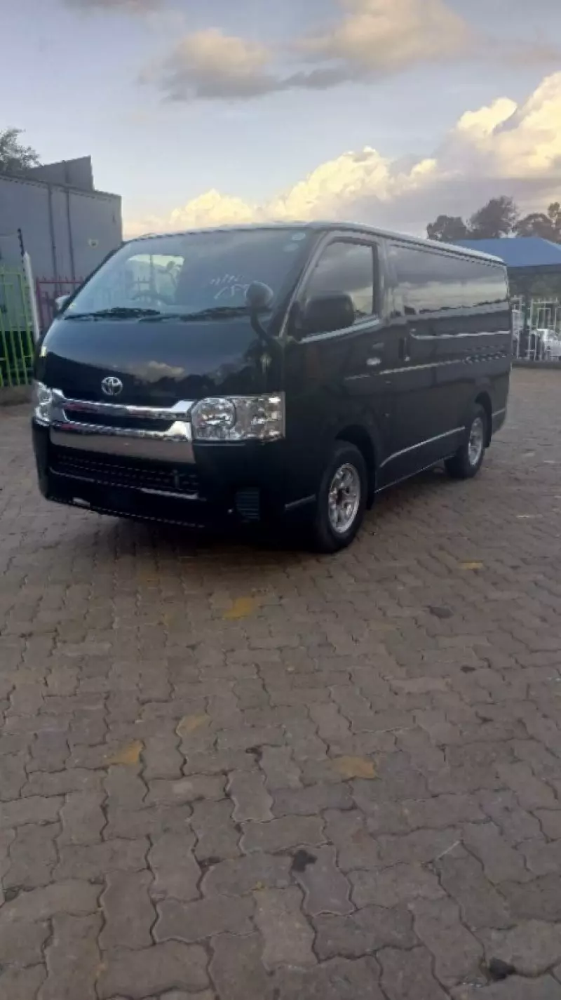 Toyota Hiace   - 2020