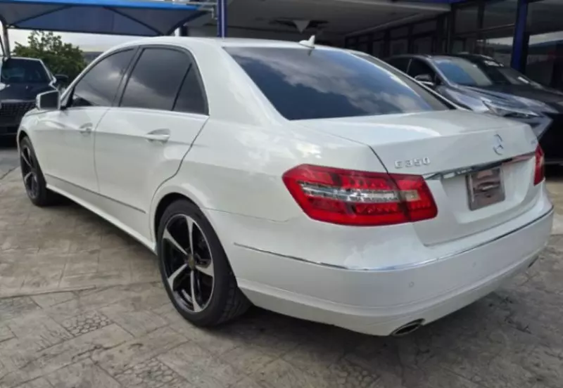 Mercedes-Benz E350