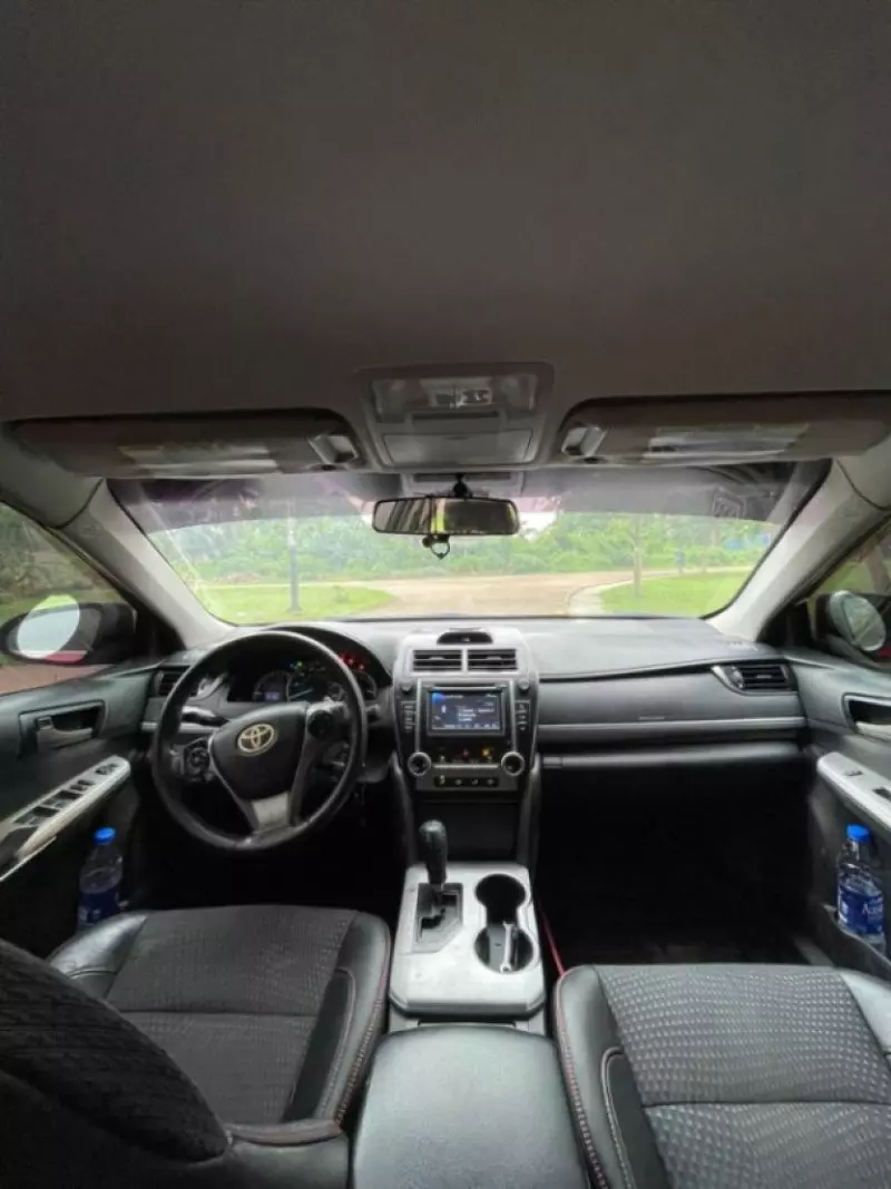 Toyota Camry   - 2013