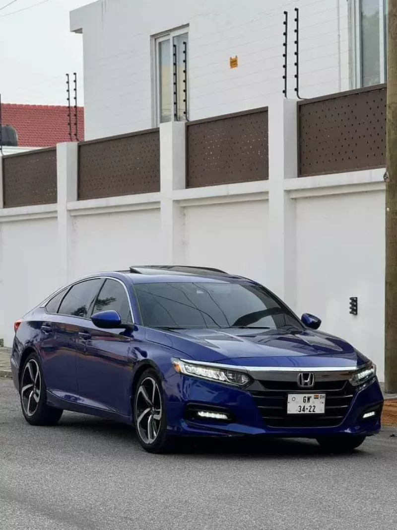 Honda Accord   - 2020