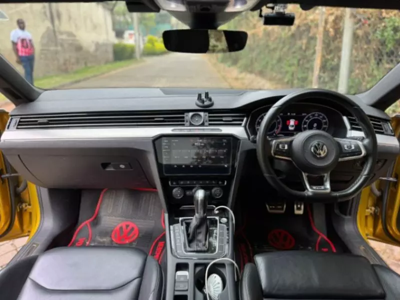 Volkswagen Arteon   - 2019