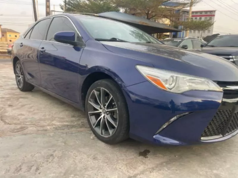 Toyota Camry   - 2015
