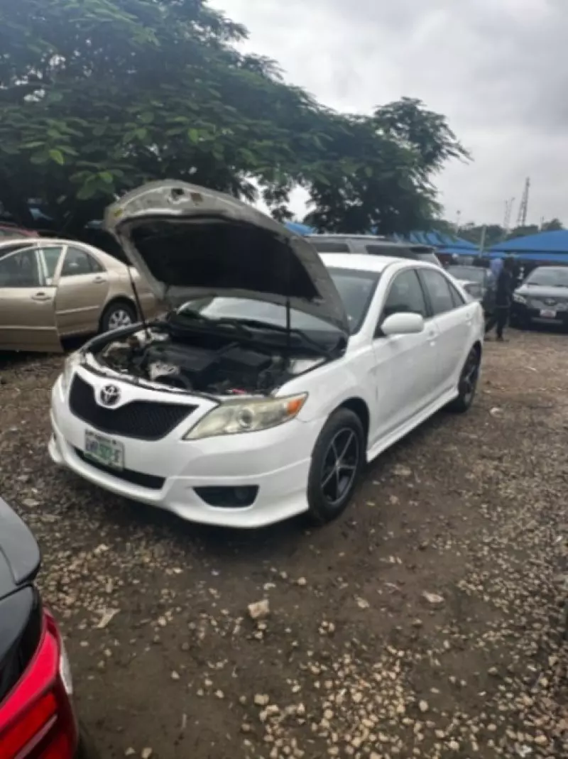 Toyota Camry   - 2007