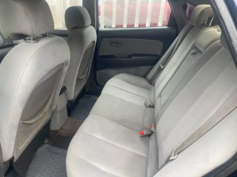 Hyundai Elantra   - 2008