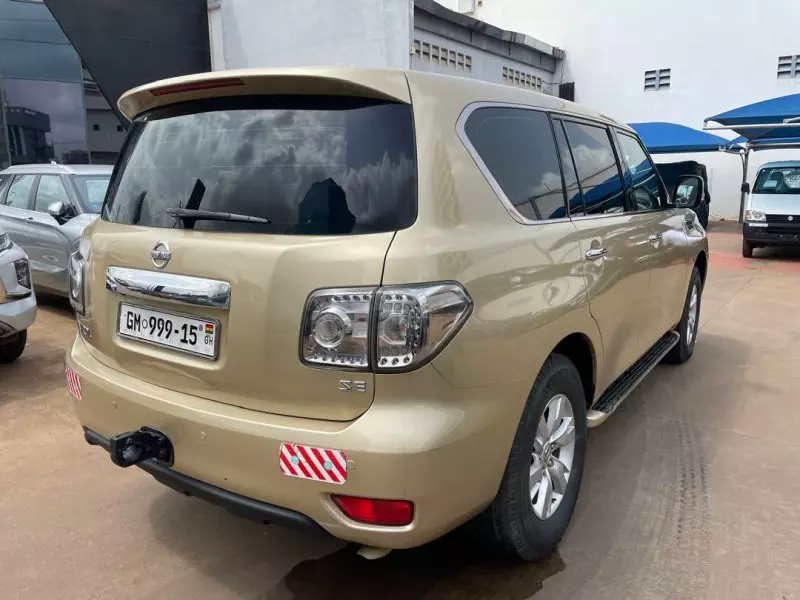 Nissan Patrol   - 2011