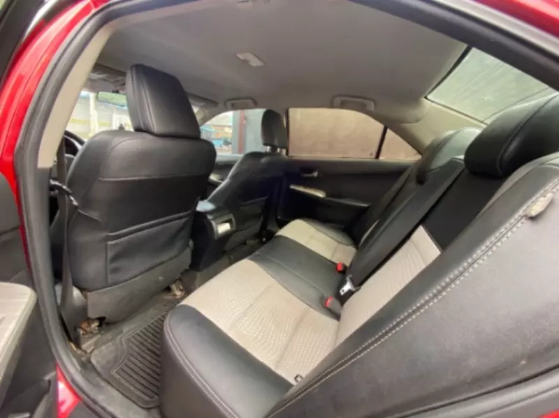 Toyota Camry   - 2012