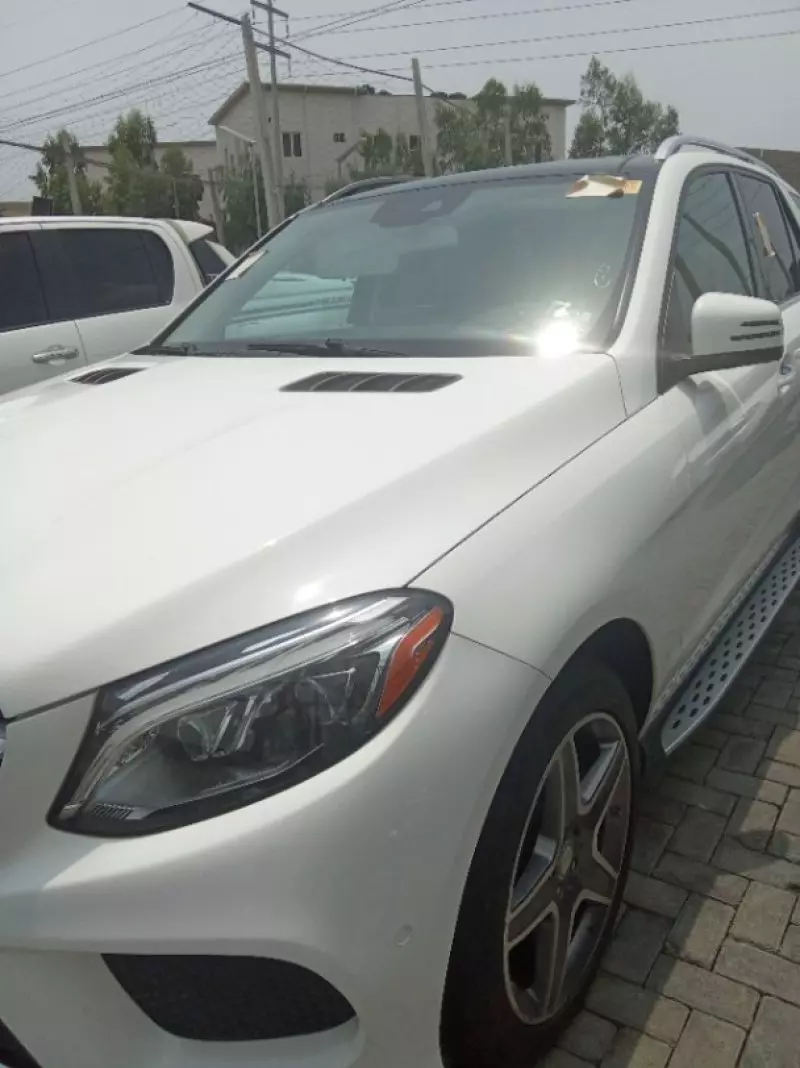 Mercedes-Benz GLE-Class   - 2017