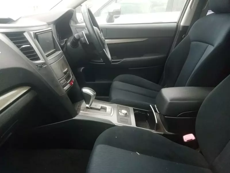 Subaru Outback   - 2012