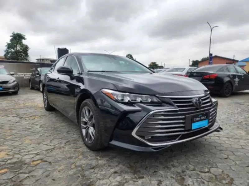 Toyota Avalon   - 2020