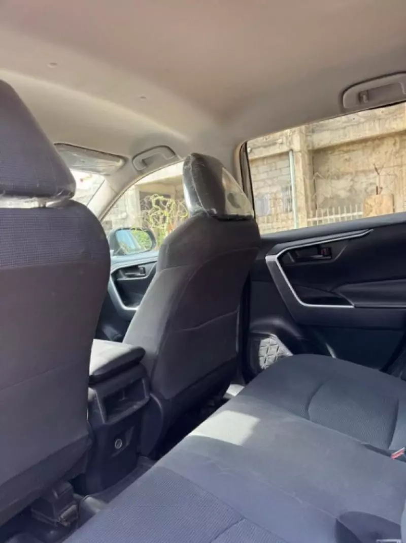 Toyota RAV4   - 2019