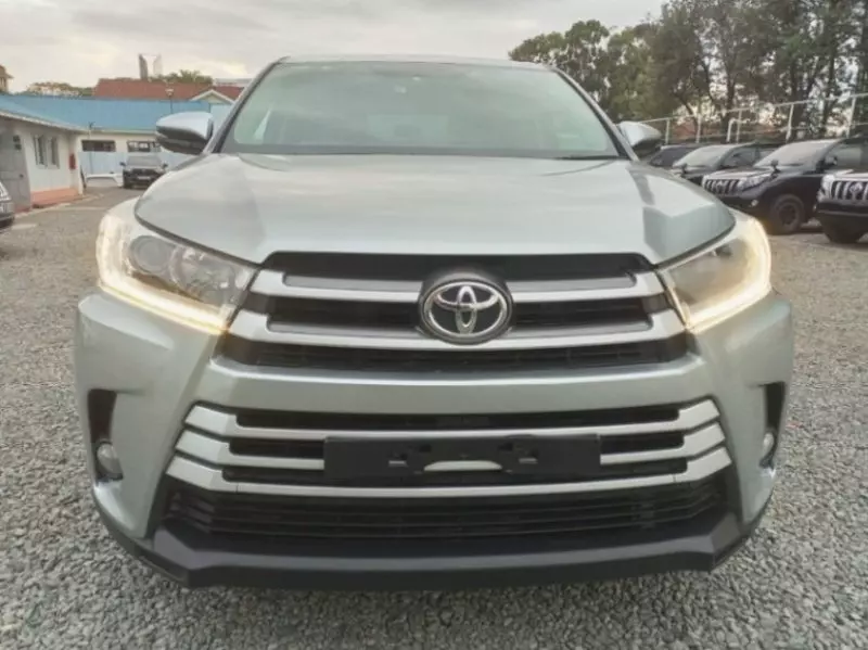 Toyota kluger   - 2017