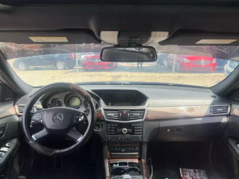 Mercedes-Benz E 350   - 2011