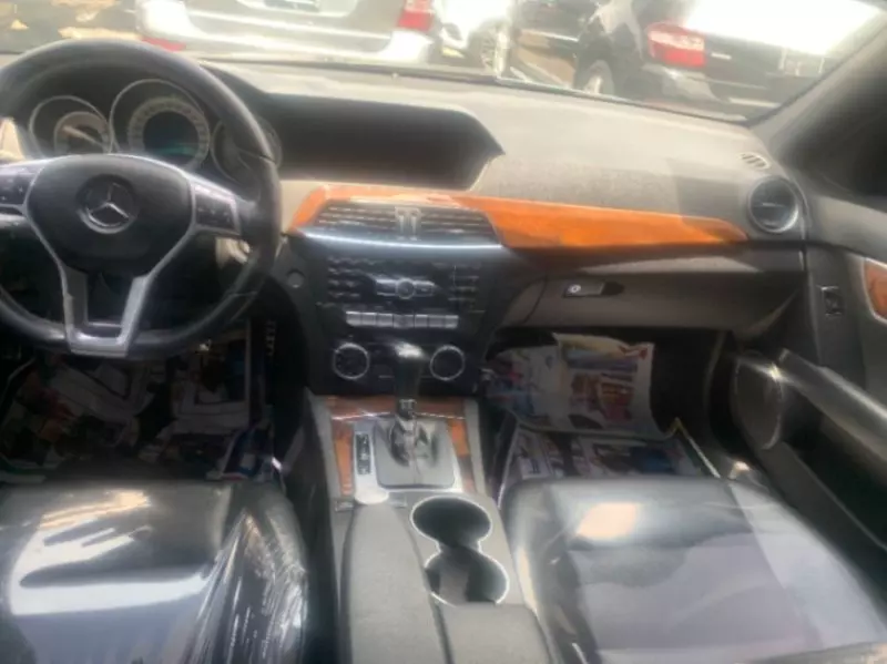 Mercedes-Benz C 300   - 2012