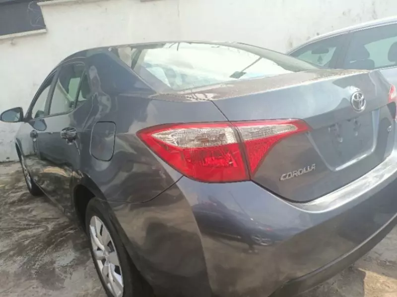 Toyota Corolla   - 2016