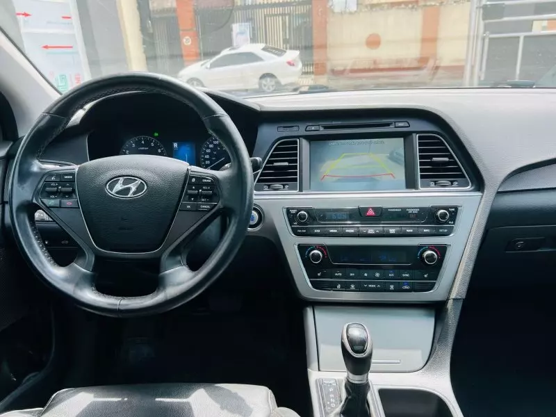 Hyundai Sonata   - 2015