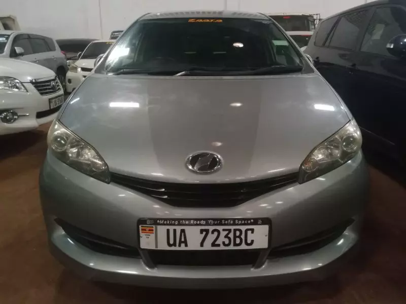 Toyota Wish   - 2010