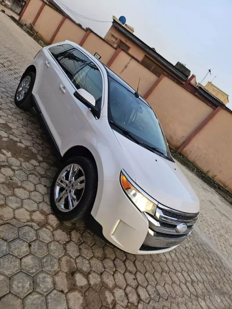 Ford Edge   - 2013