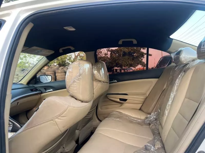 Honda Accord   - 2012