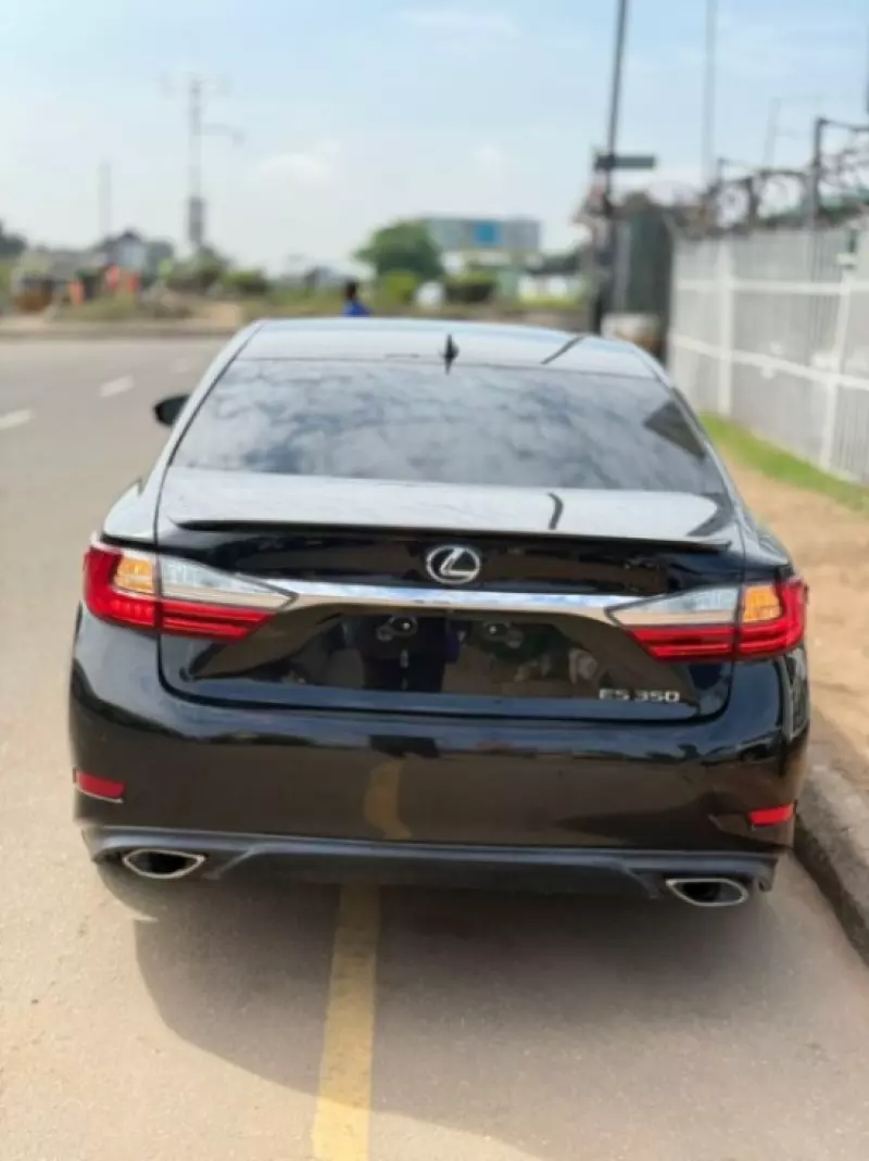 Lexus ES 350   - 2018