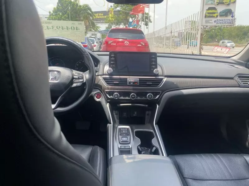 Honda Accord   - 2018