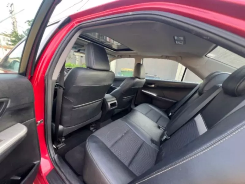 Toyota Camry   - 2012