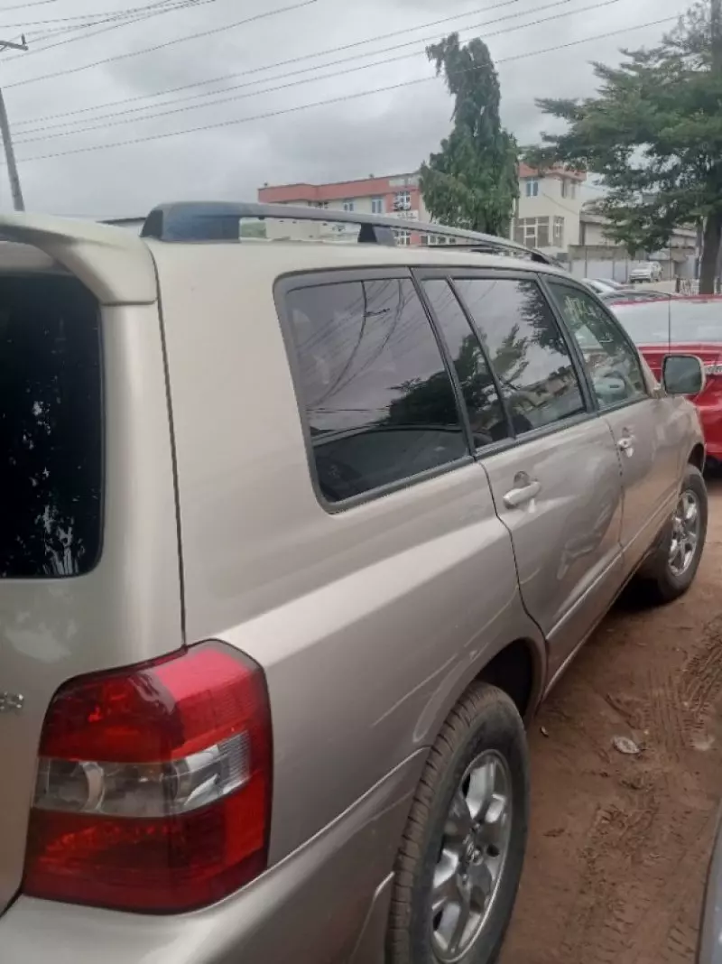 Toyota Highlander   - 2006