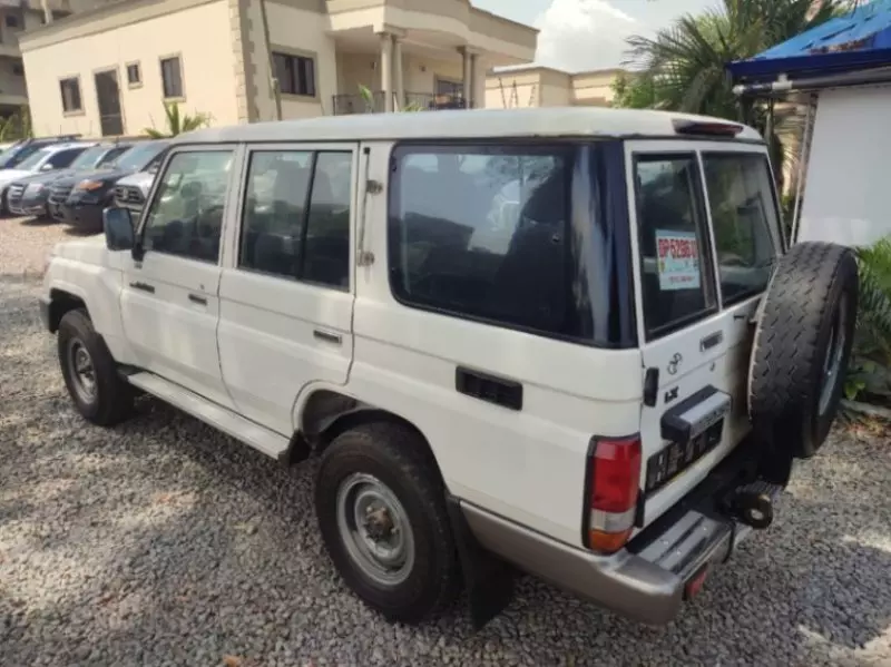 Toyota Land Cruiser - 2017