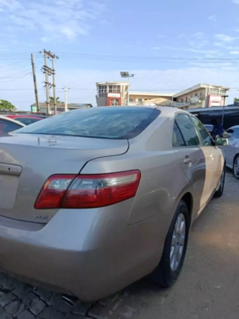 Toyota Camry   - 2008