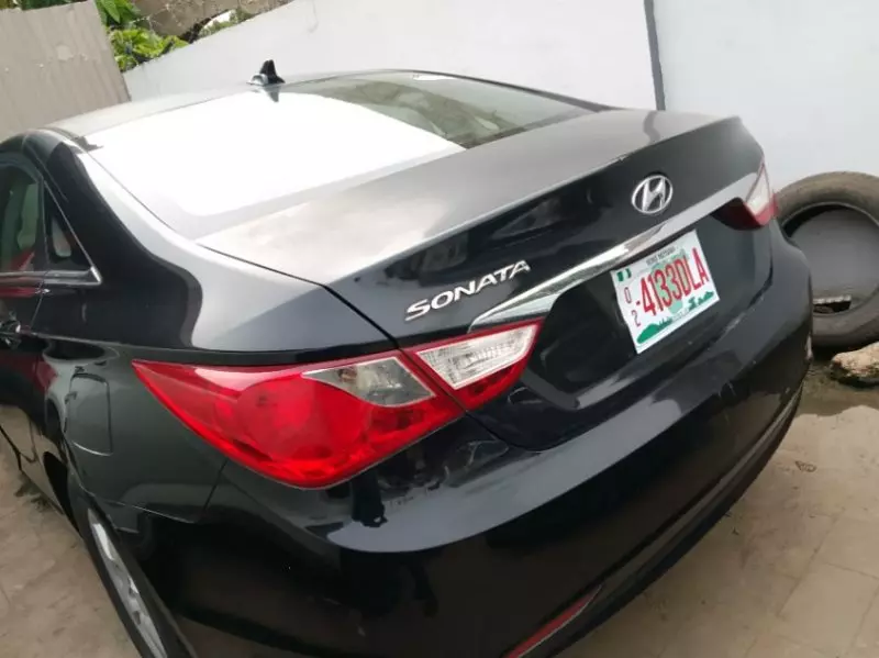 Hyundai Sonata   - 2012