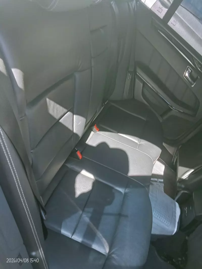 Mercedes-Benz E350   - 2012