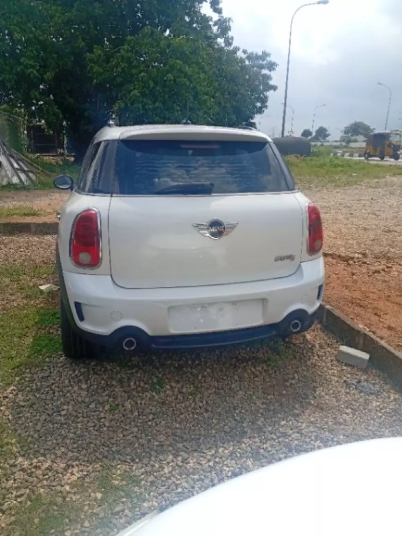 MINI Cooper Countryman   - 2012