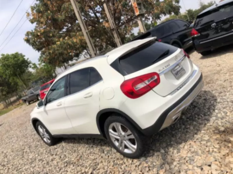Mercedes-Benz GLA 250 - 2016