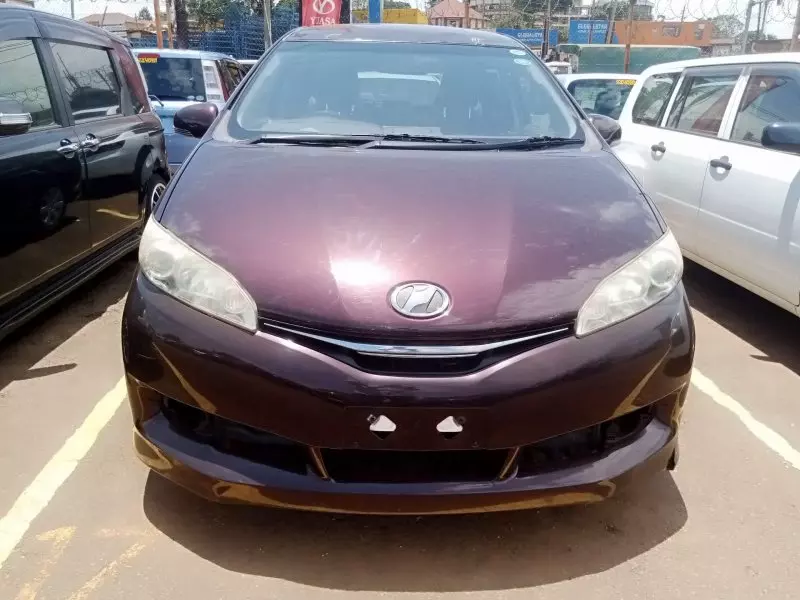 Toyota Wish   - 2012