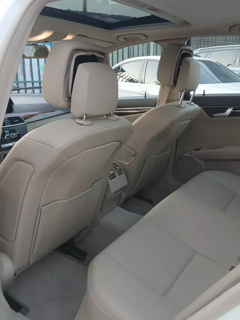 Mercedes-Benz C 300   - 2012