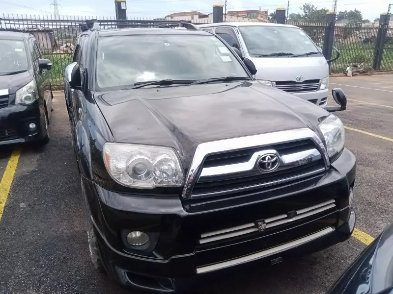 Toyota surf   - 2009