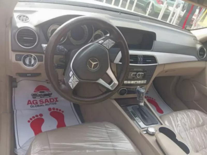 Mercedes-Benz 300   - 2013
