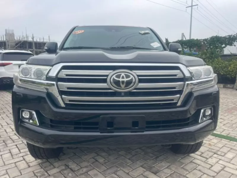 Toyota Land Cruiser   - 2017