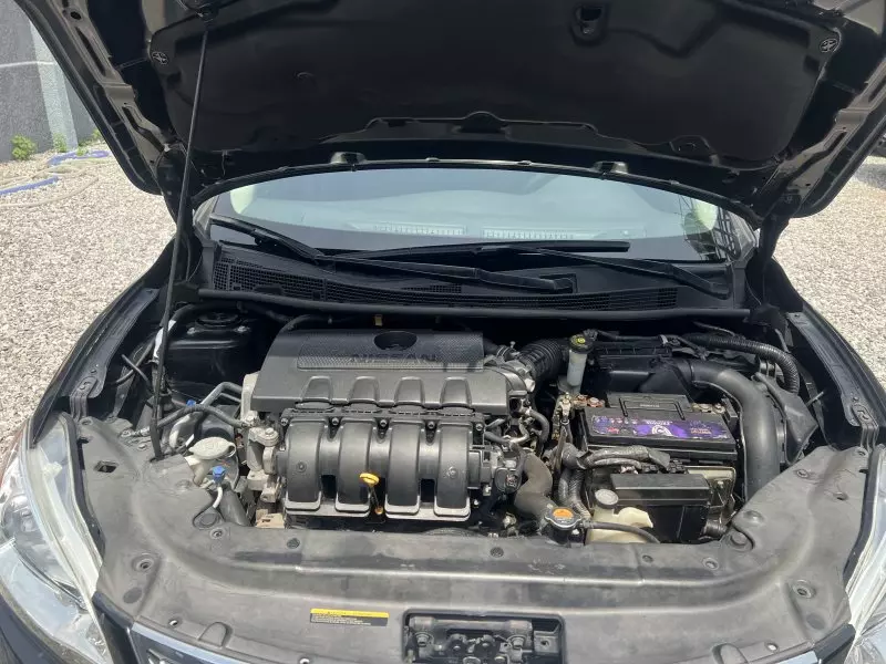 Nissan Sentra   - 2015