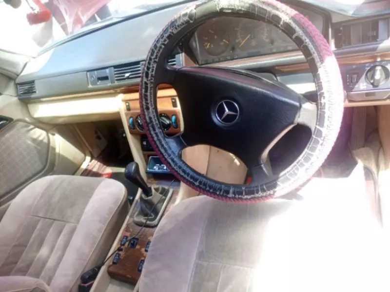 Mercedes-Benz 124   - 1995