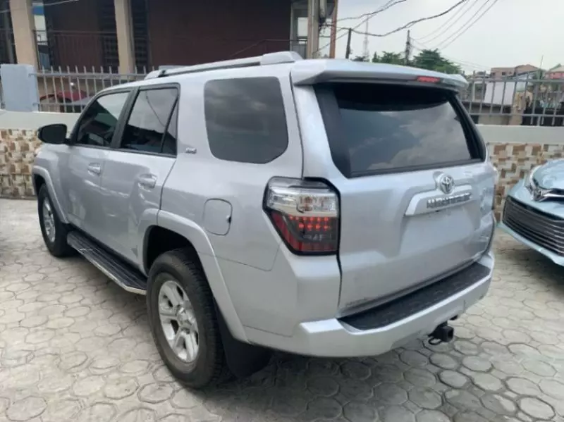 Toyota 4-Runner   - 2017