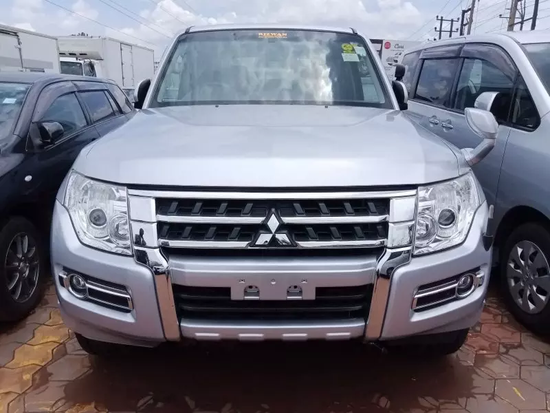 Mitsubishi Pajero   - 2011