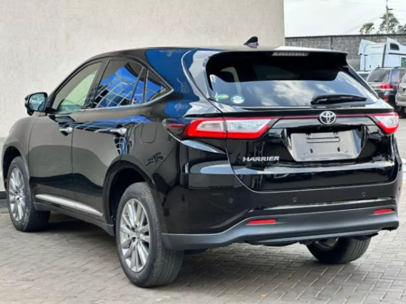 Toyota Harrier   - 2019