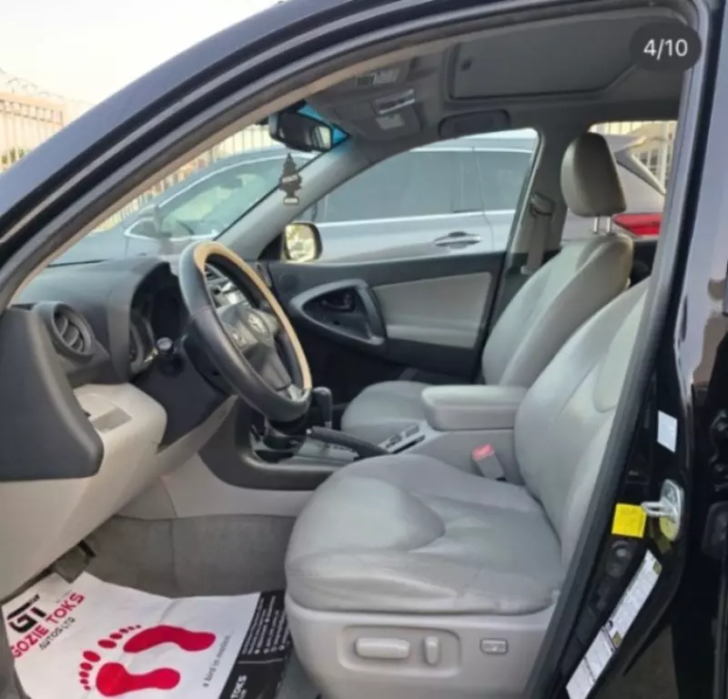 Toyota RAV4   - 2011