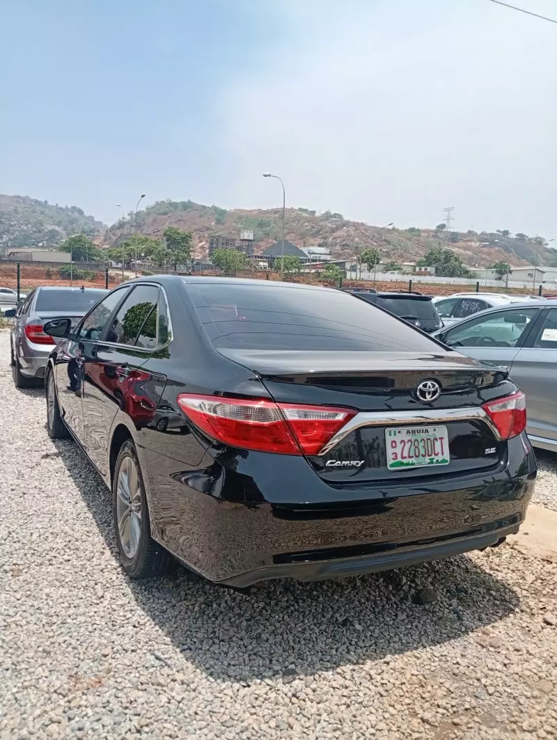 Toyota Camry   - 2016