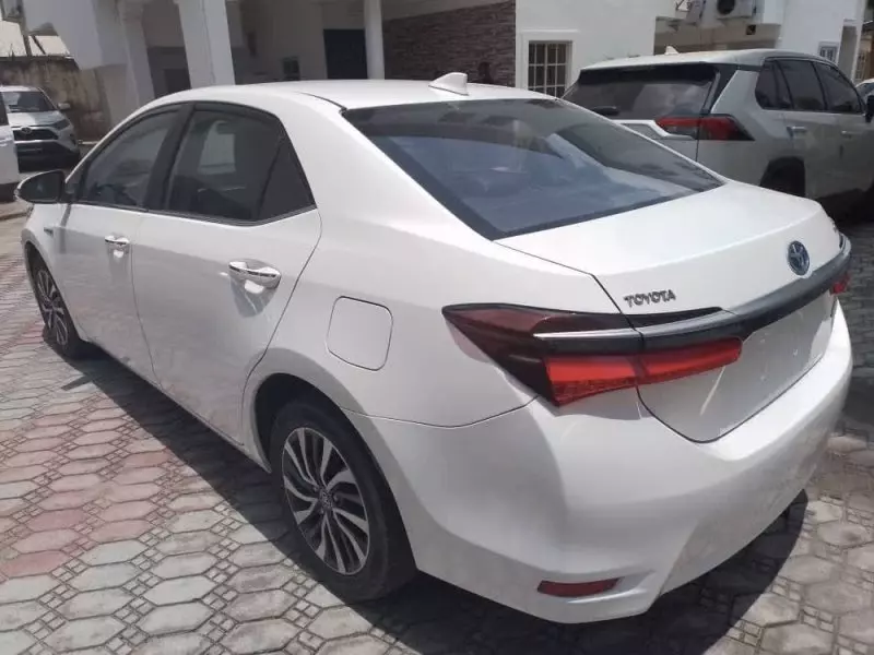 Toyota Corolla Hybrid    - 2019
