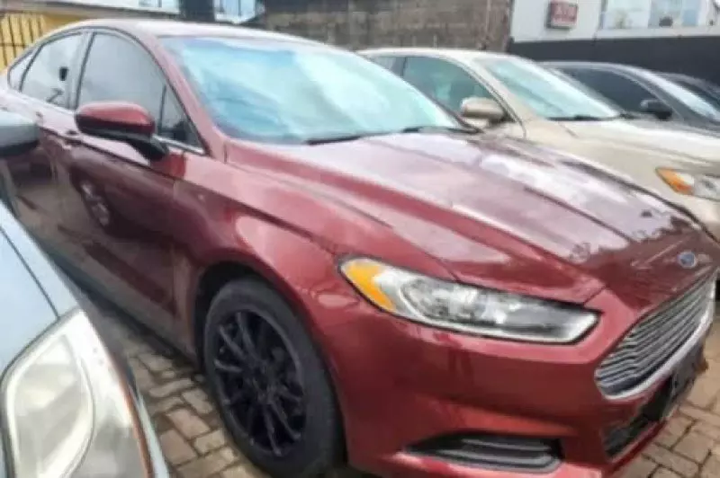 Ford Fusion   - 2015