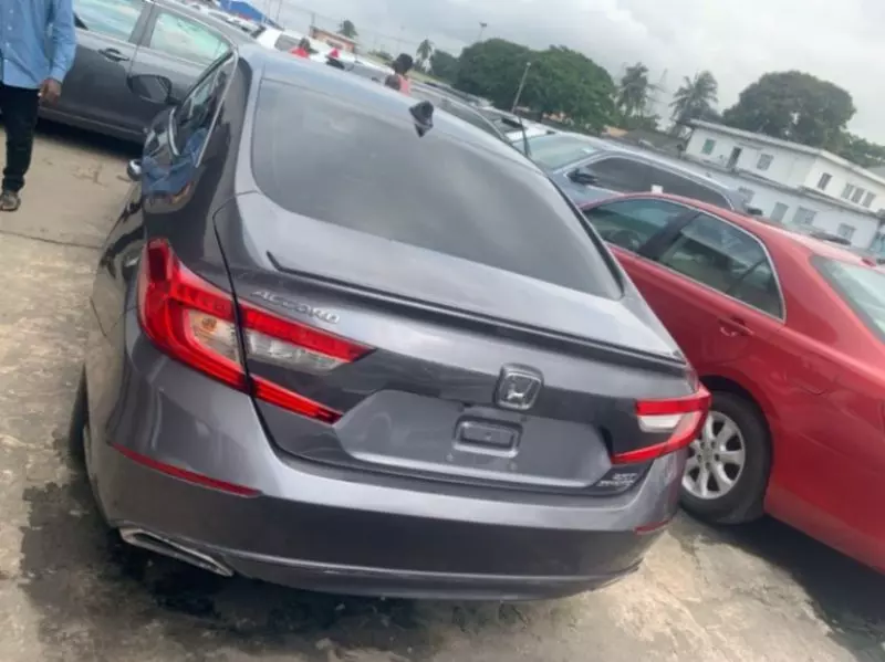 Honda Accord   - 2019