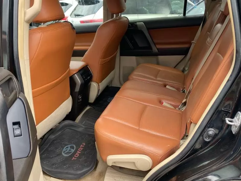 Toyota Landcruiser Prado   - 2012