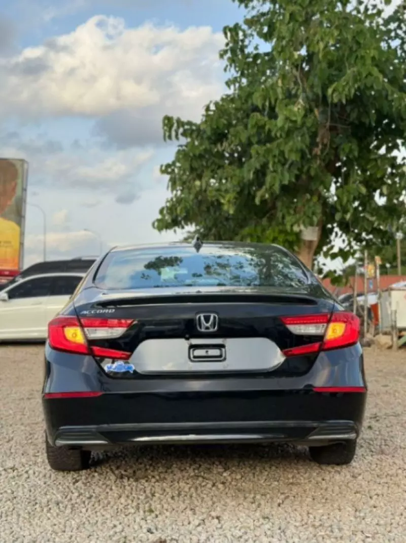 Honda Accord   - 2018